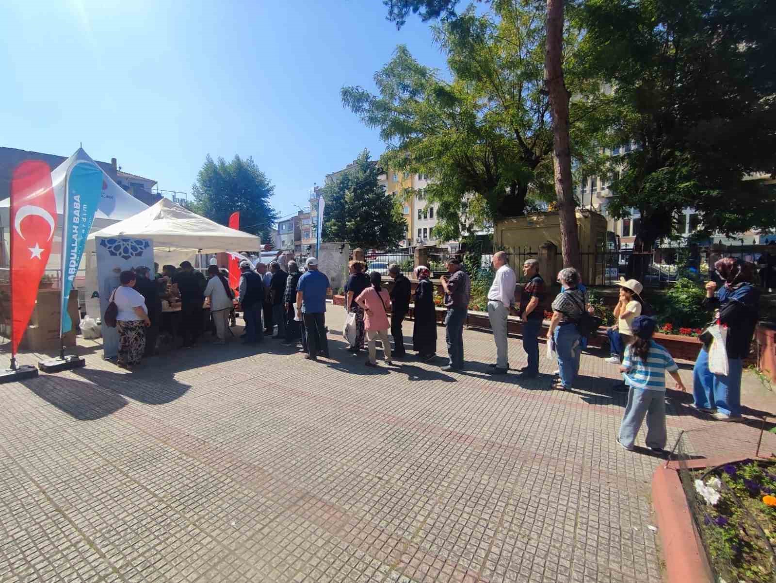 Bozüyük Abdullah Baba Vakfı’ndan Aşure Günü ikramı