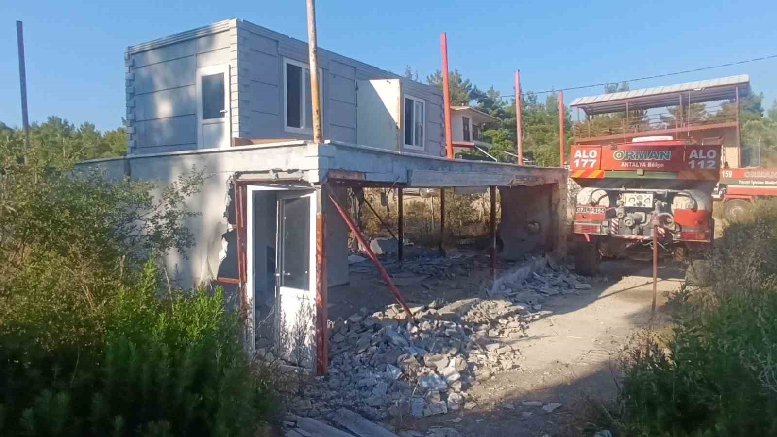 Spiral makinesinden çıkan kıvılcımlar ormanın yanmasına neden oldu: 1 gözaltı