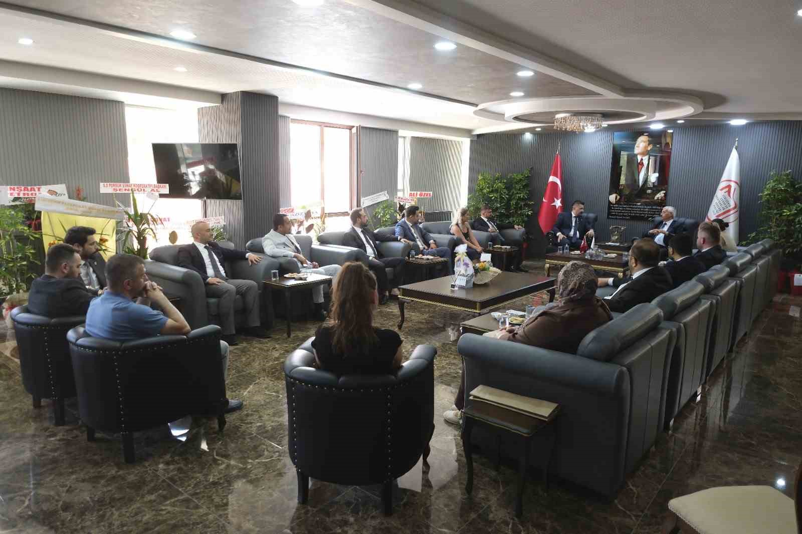 ESMİAD’dan esnaf teşkilatına güçlü iş birliği mesajı