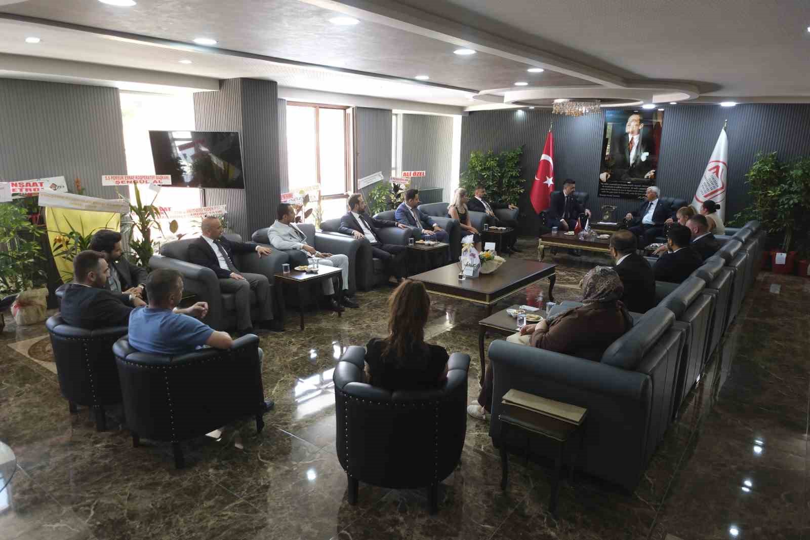 ESMİAD’dan esnaf teşkilatına güçlü iş birliği mesajı