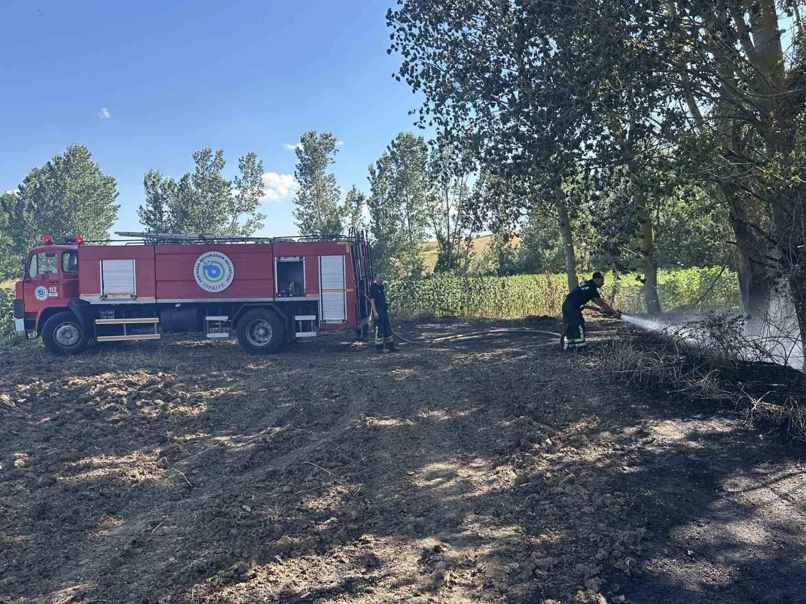 Muratlı’da buğday tarlasında yangın