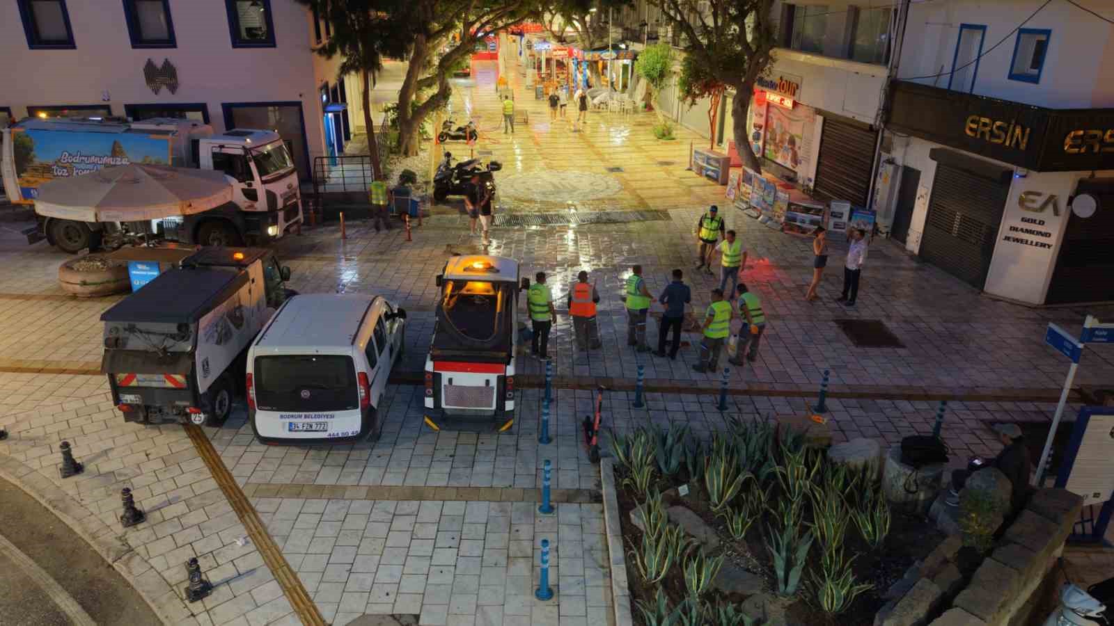 Bodrum Çarşı Mahallesi’nde kapsamlı temizlik
