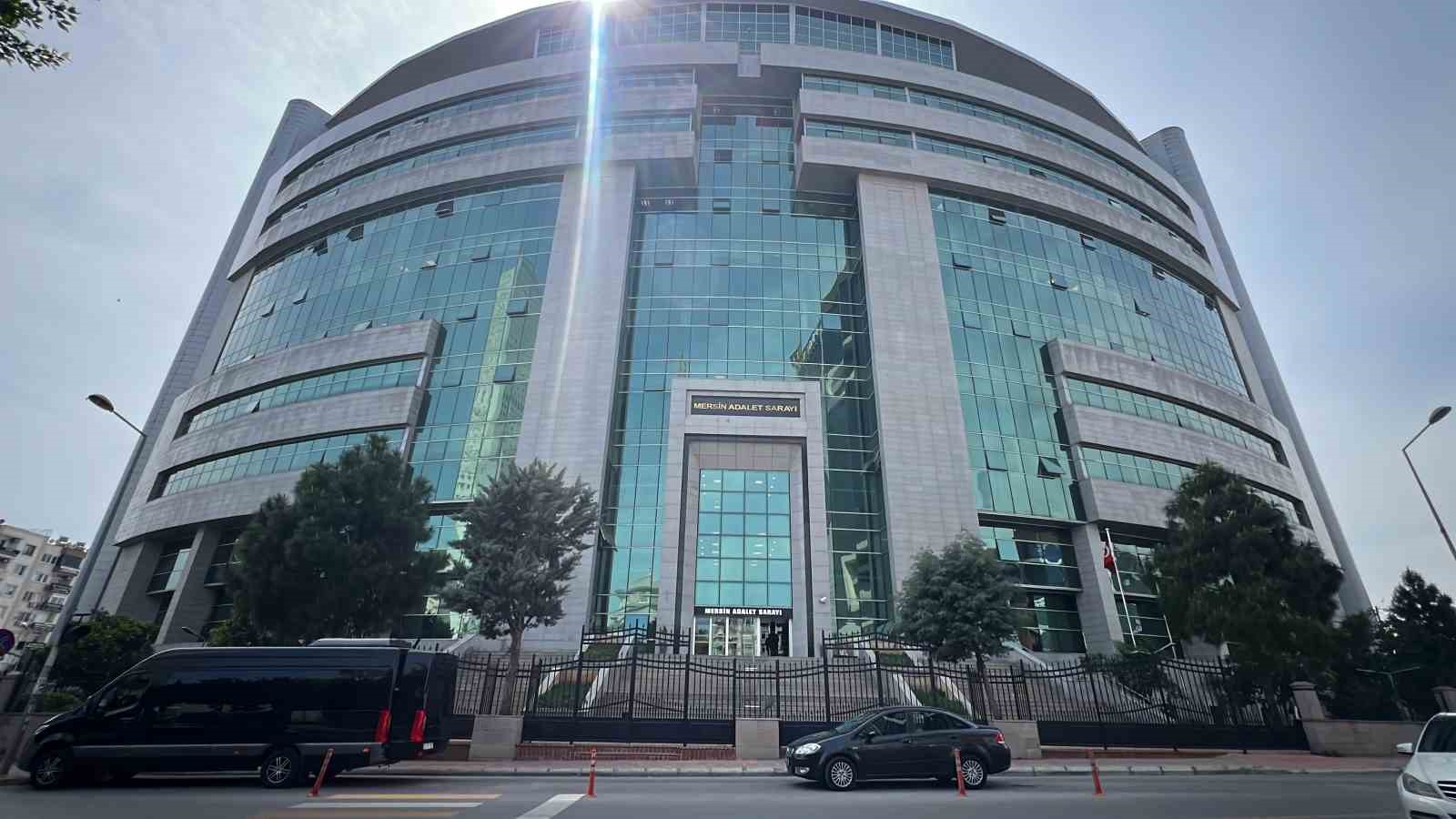 Mersin’de otizmli çocuğa şiddet davasında öğretmenin tutukluluğuna devam kararı