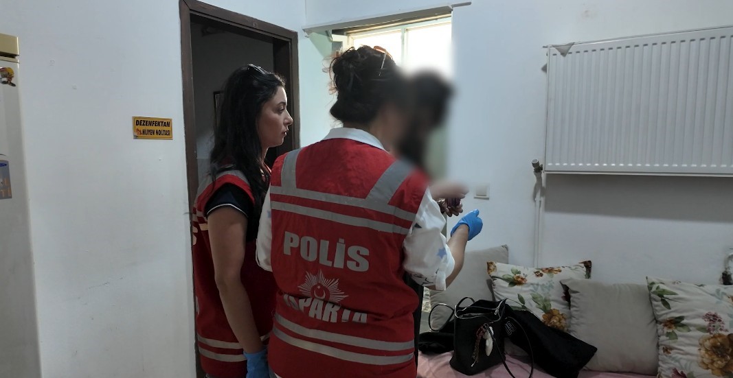 Isparta’da masaj salonlarına fuhuş operasyonunda 2 tutuklama
