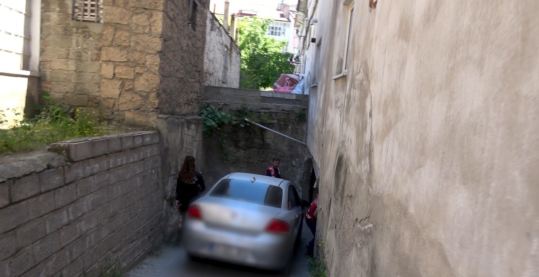 Isparta’da masaj salonlarına fuhuş operasyonunda 2 tutuklama