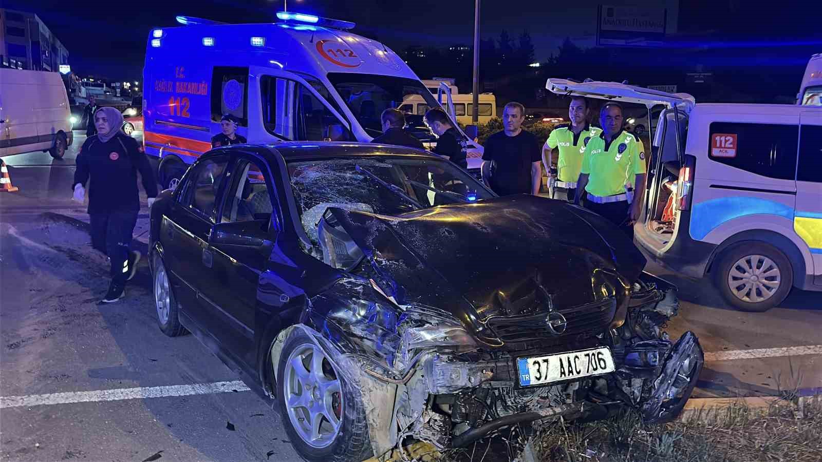 Kastamonu’da iki otomobil çarpıştı: 4 yaralı