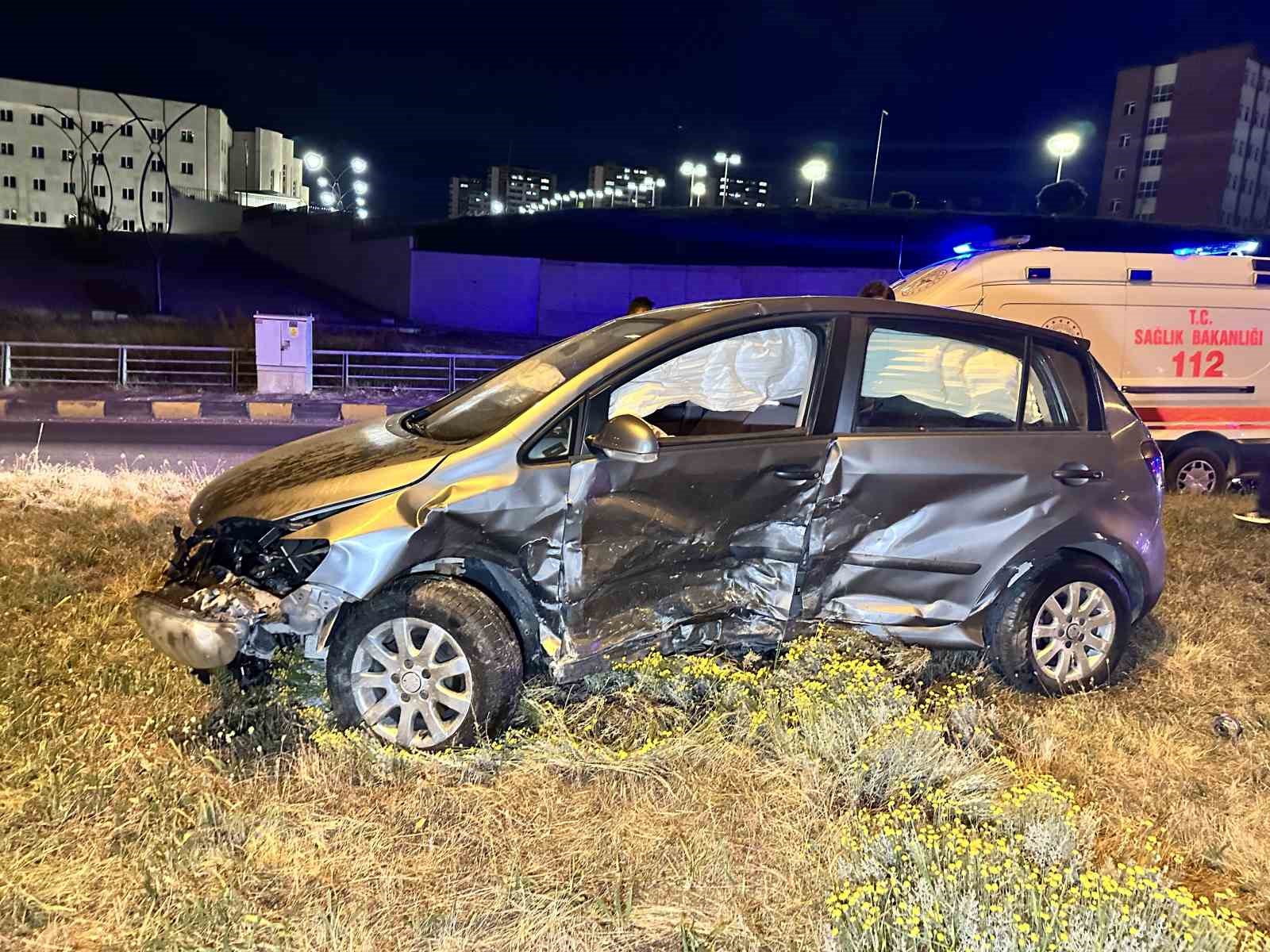 Kastamonu’da iki otomobil çarpıştı: 4 yaralı