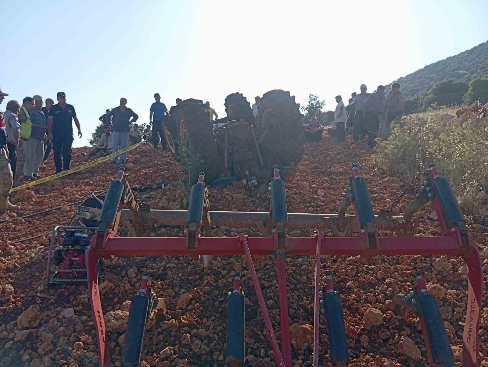 Kahramanmaraş’ta traktörün altında kalan sürücü hayatını kaybetti