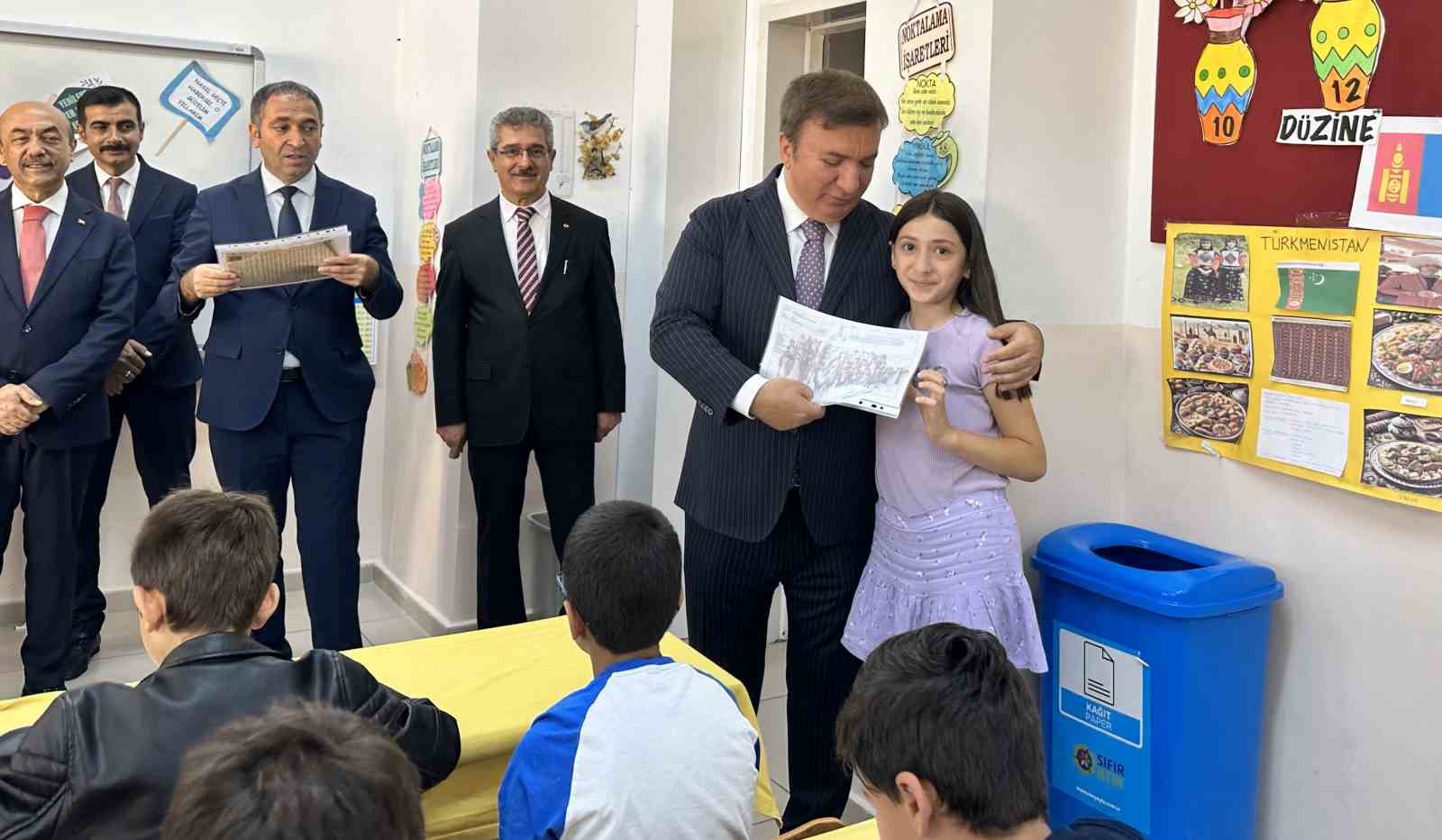 Vali Aydoğdu’ndan öğrencilere karne ve yaz tatili mesajı