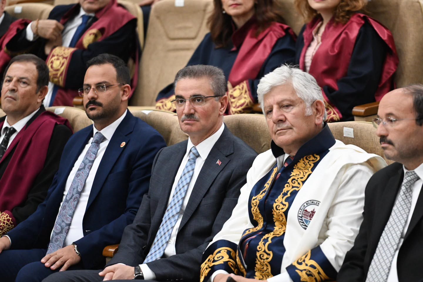 SBÜ ilk mezunlarını verdi