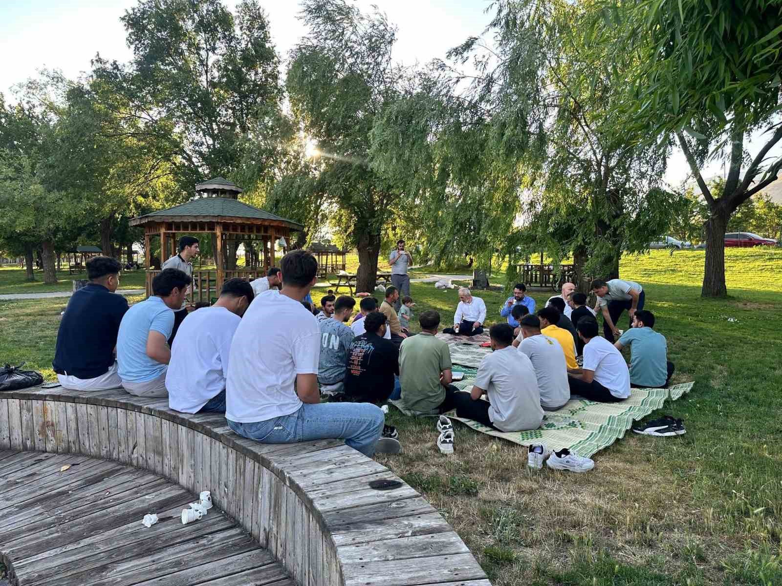 İl Müftülüğünden KYK yurtlarında öğrencilere yönelik gönül buluşması