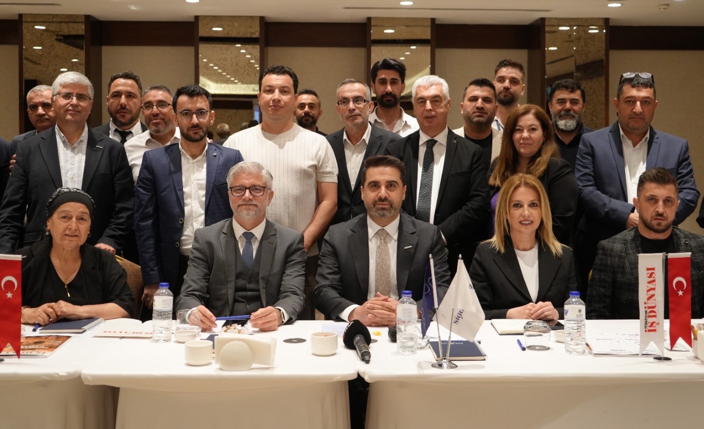 Gaziantep’te "Ekonomiye Yön Verenler" zirvesi düzenlendi