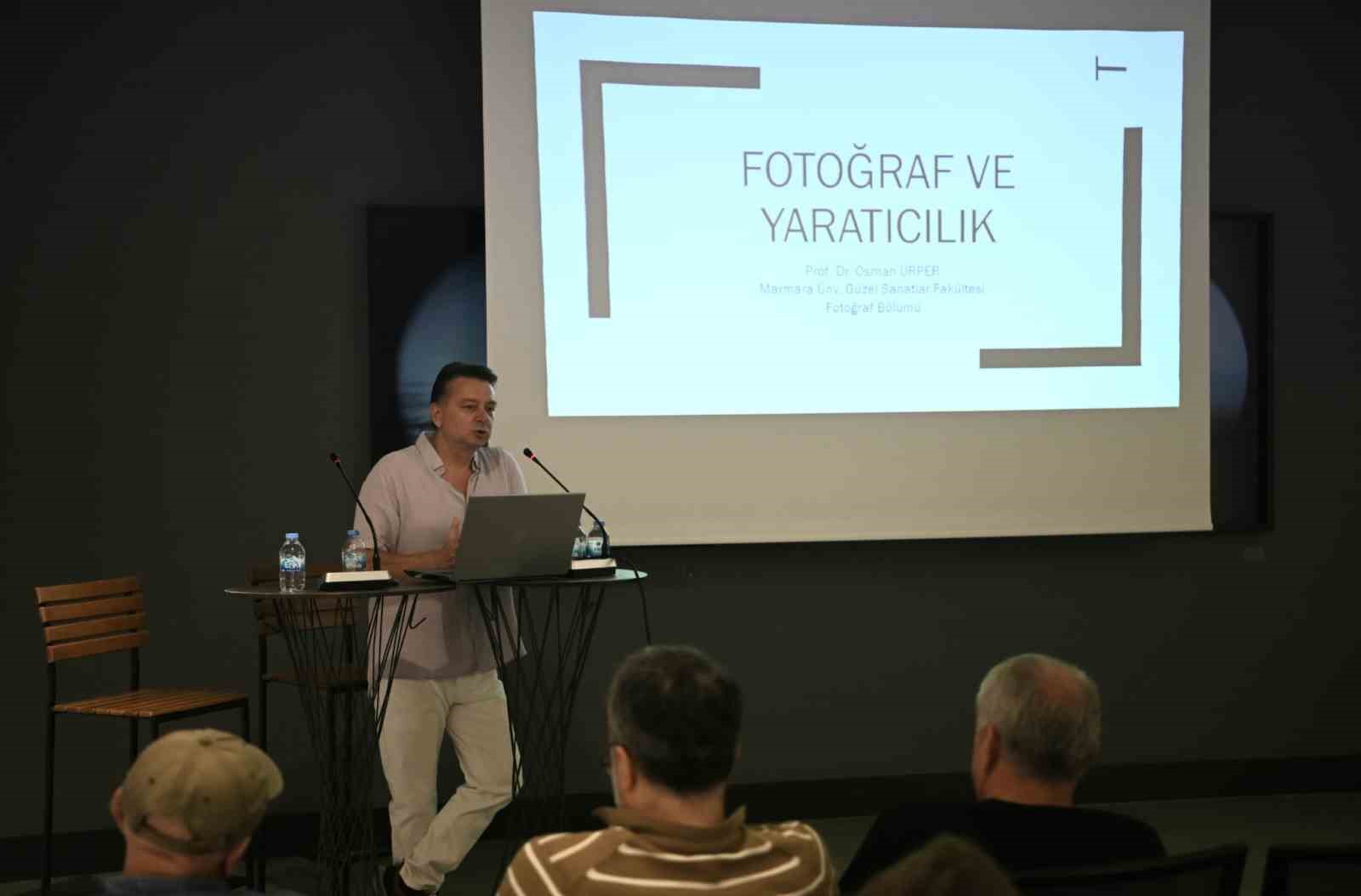 Ada Modern’de fotoğraf sanatı farklı yönleriyle mercek altına alındı