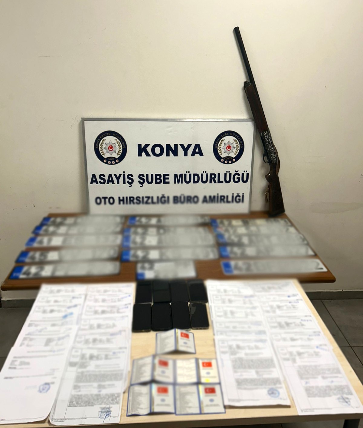 Konya’da "Oto Kapan" operasyonunda 75 milyonluk change araç ele geçirildi