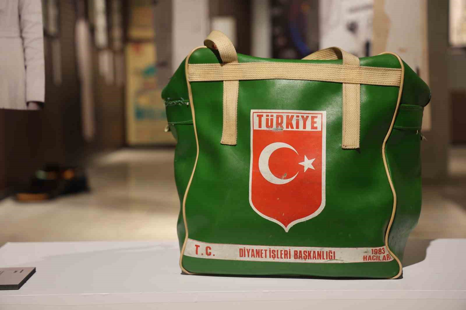 Kutsal topraklara uzanan yolculuğun hatıraları Konya’da sergileniyor