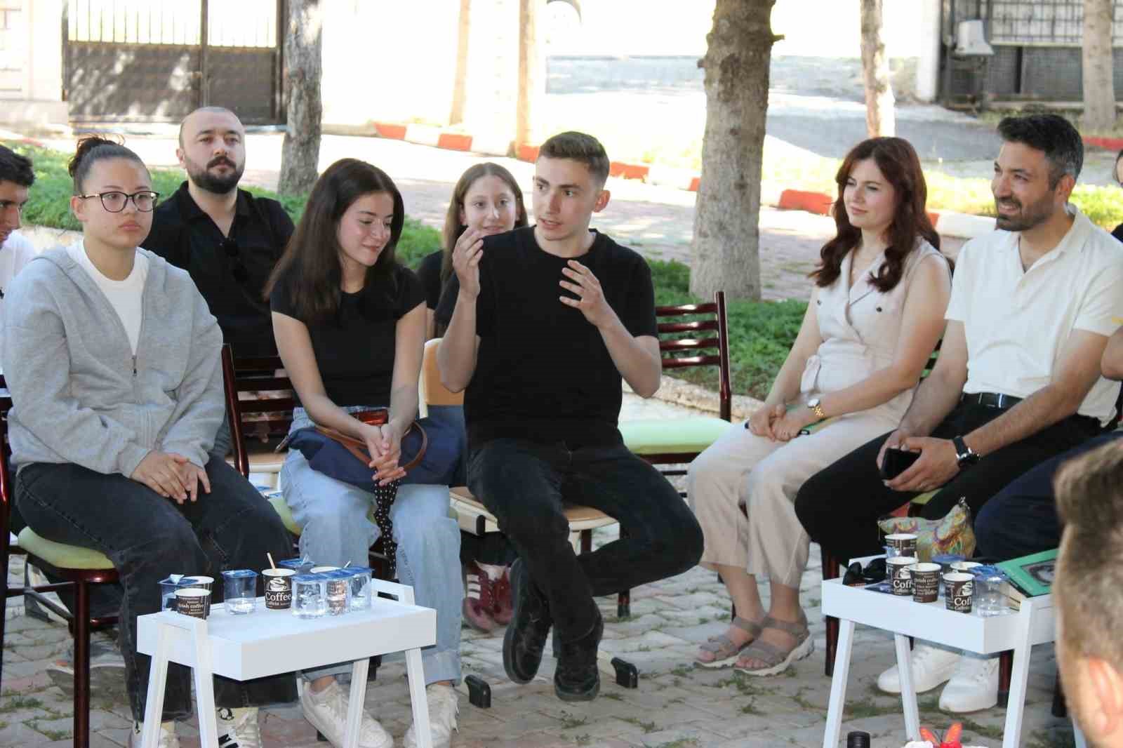 Altıntaş’ta kitap söyleşisi