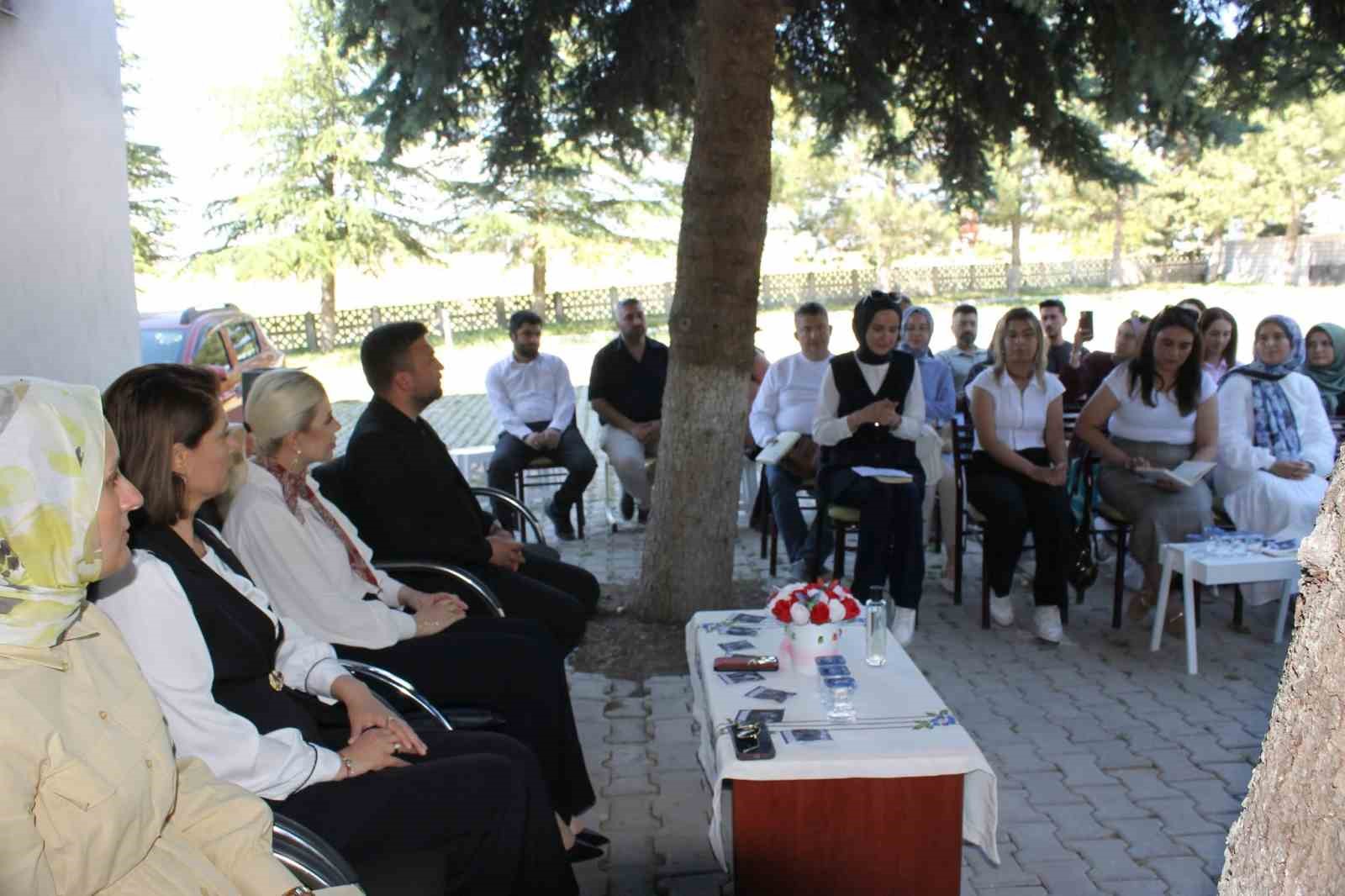 Altıntaş’ta kitap söyleşisi
