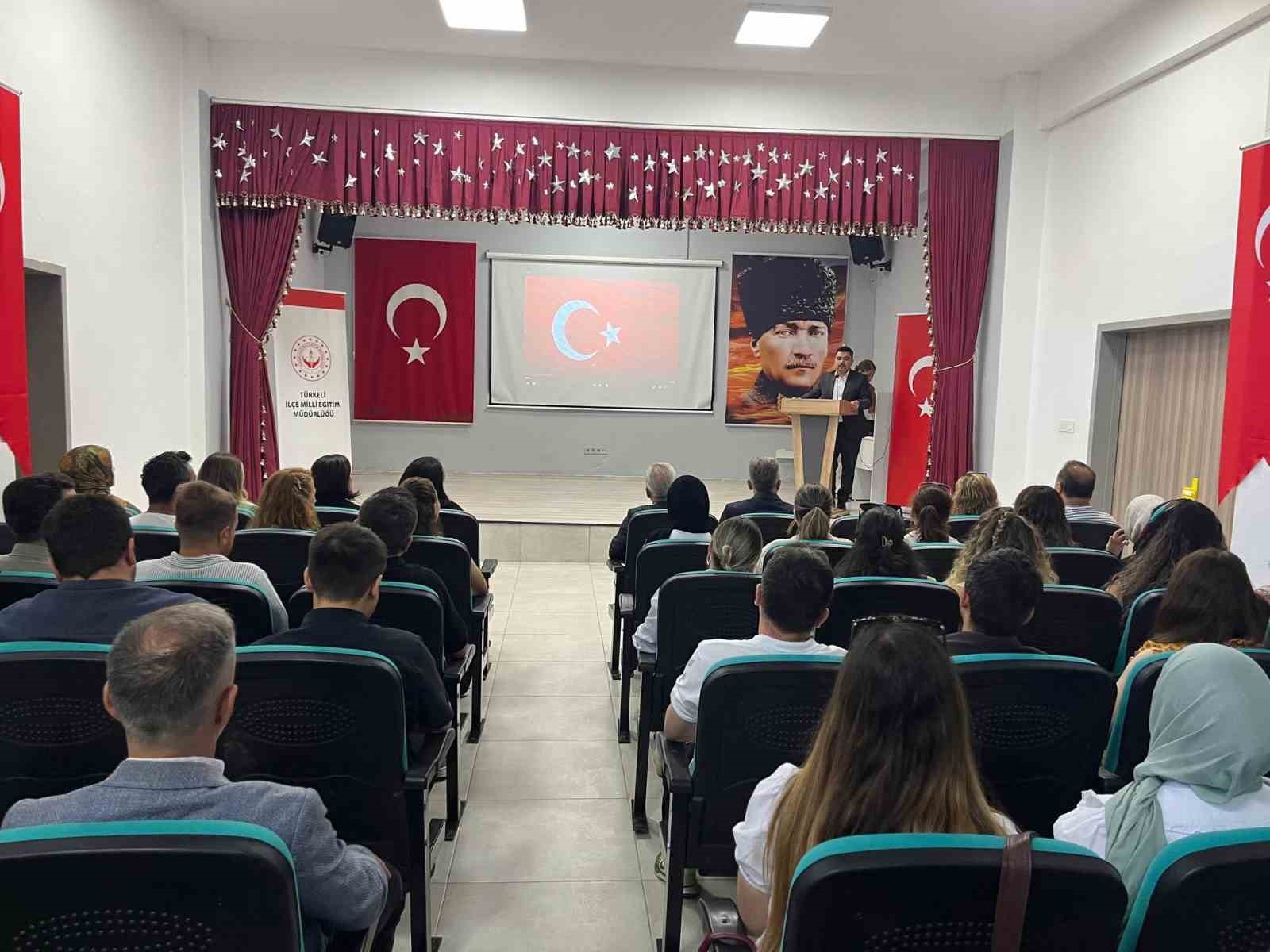 Türkeli’de 42 öğretmene başarı belgesi