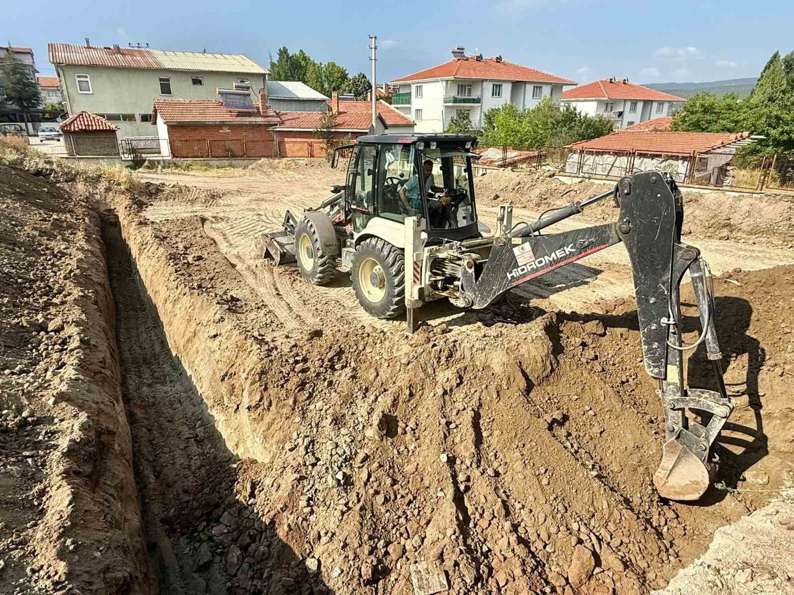 Hisarcık’ta Halk Ekmek Fabrikası için ilk kazma vuruldu