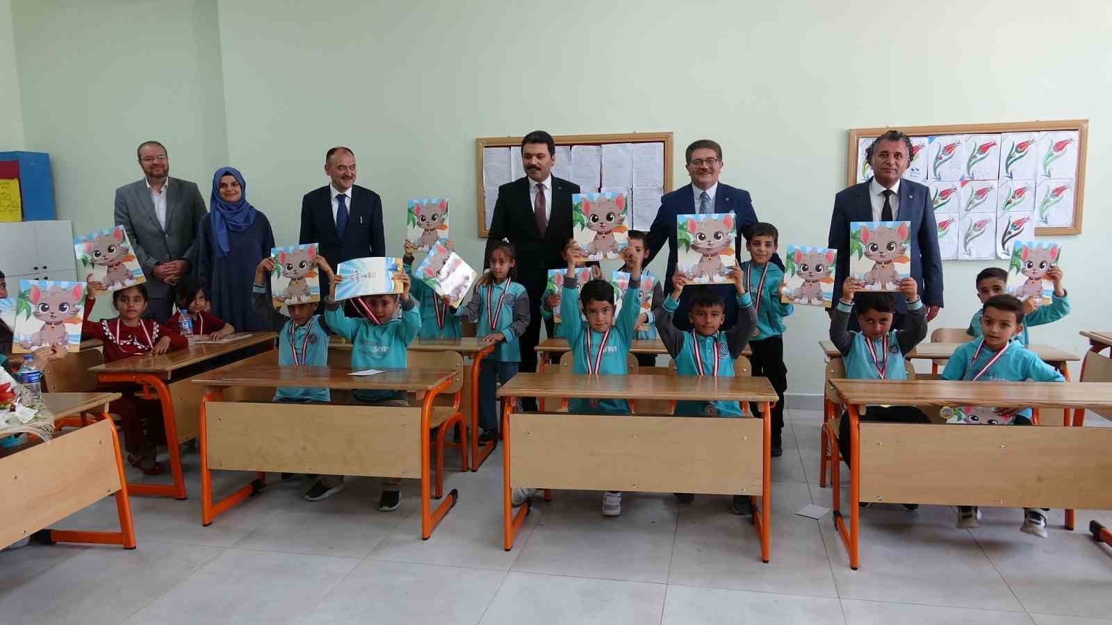 Van’da 275 bin 826 öğrenci karne heyecanı yaşadı