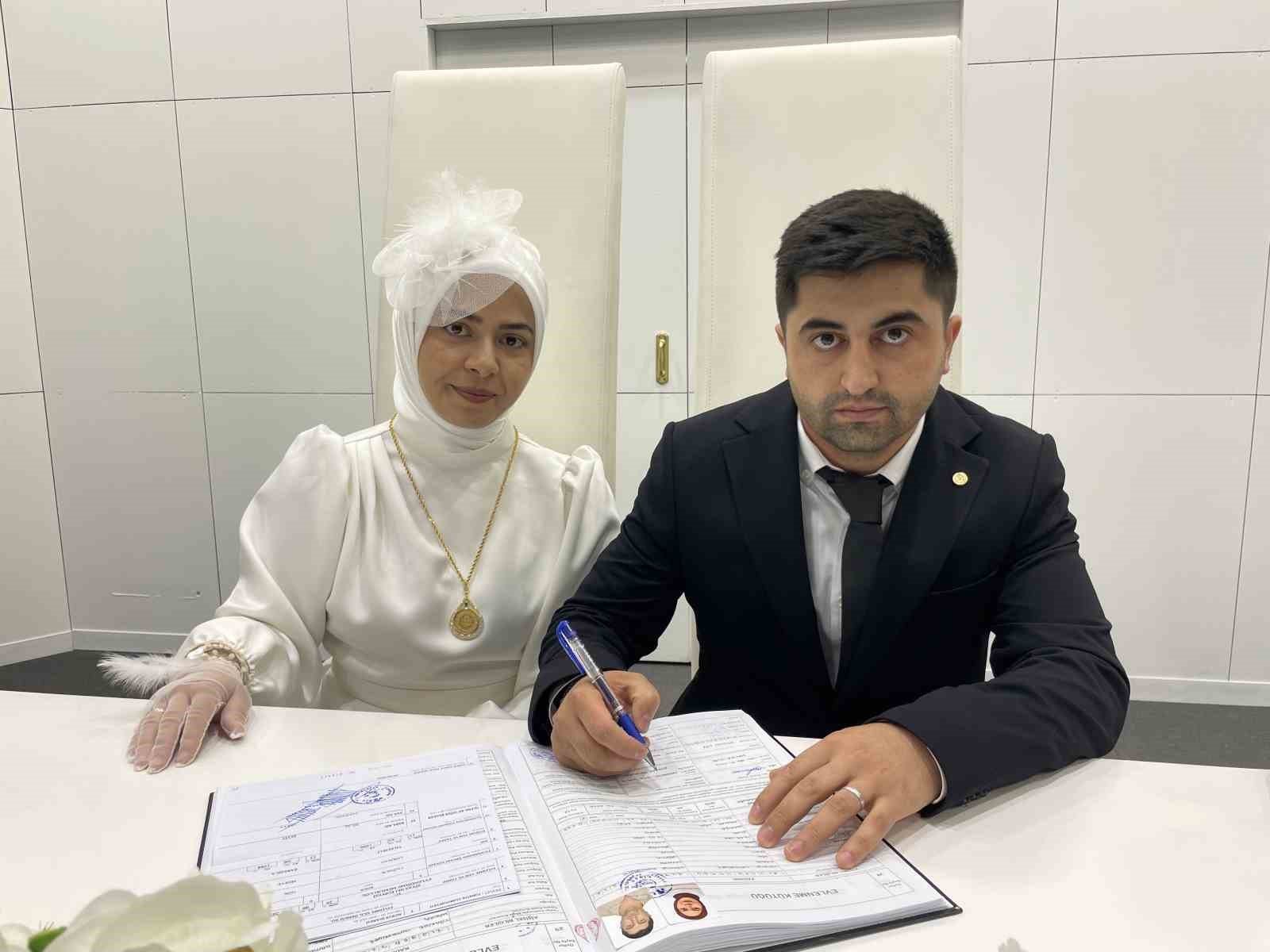 Unutkan damatlar bu tarihi seçti, evlendirme dairesi 26 Haziran’da doldu taştı