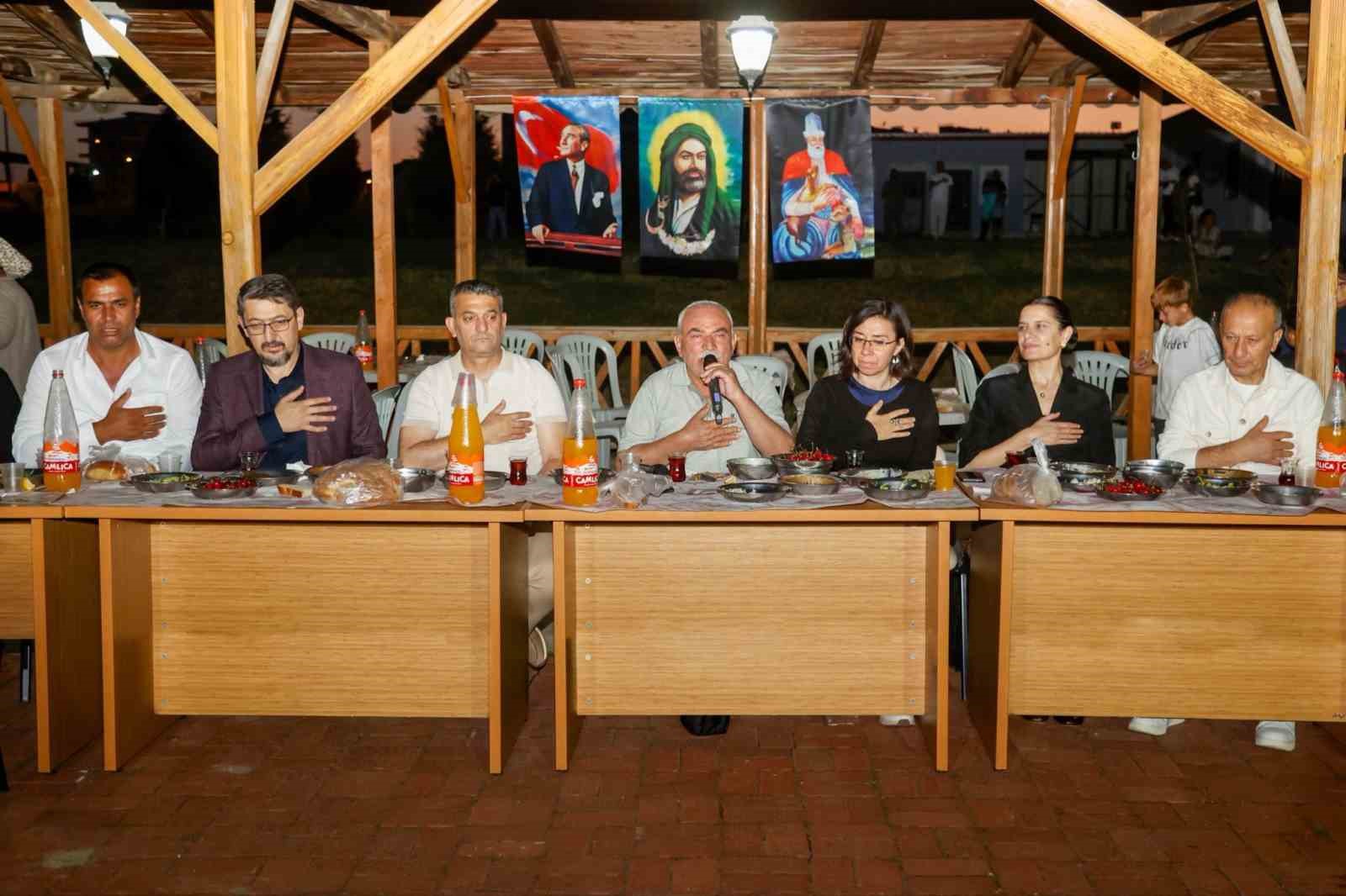 Başkan Vekili Özkan, Muharrem ayı iftarında vatandaşlarla buluştu
