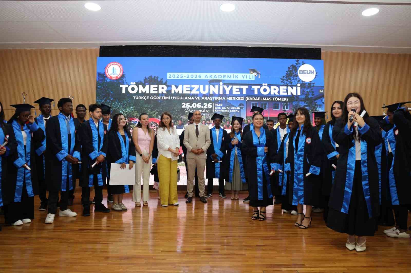 Karaelmas TÖMER’de mezuniyet coşkusu: Uluslararası öğrenciler yükseköğretim yolculuklarına uğurlandı