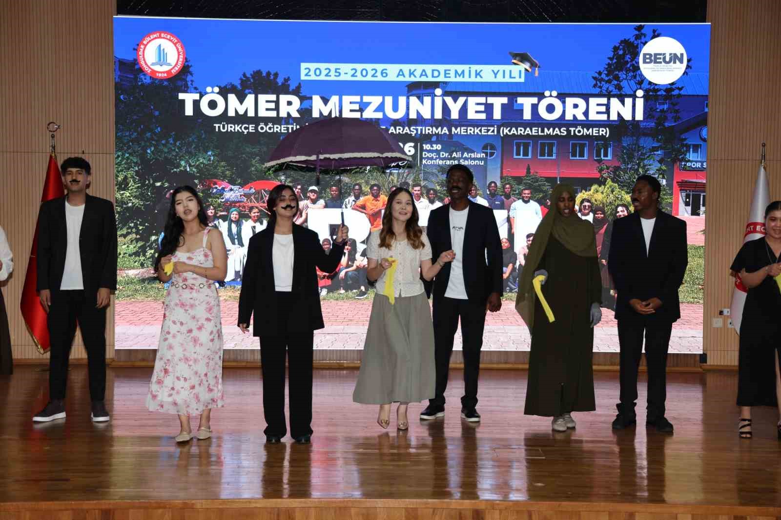 Karaelmas TÖMER’de mezuniyet coşkusu: Uluslararası öğrenciler yükseköğretim yolculuklarına uğurlandı