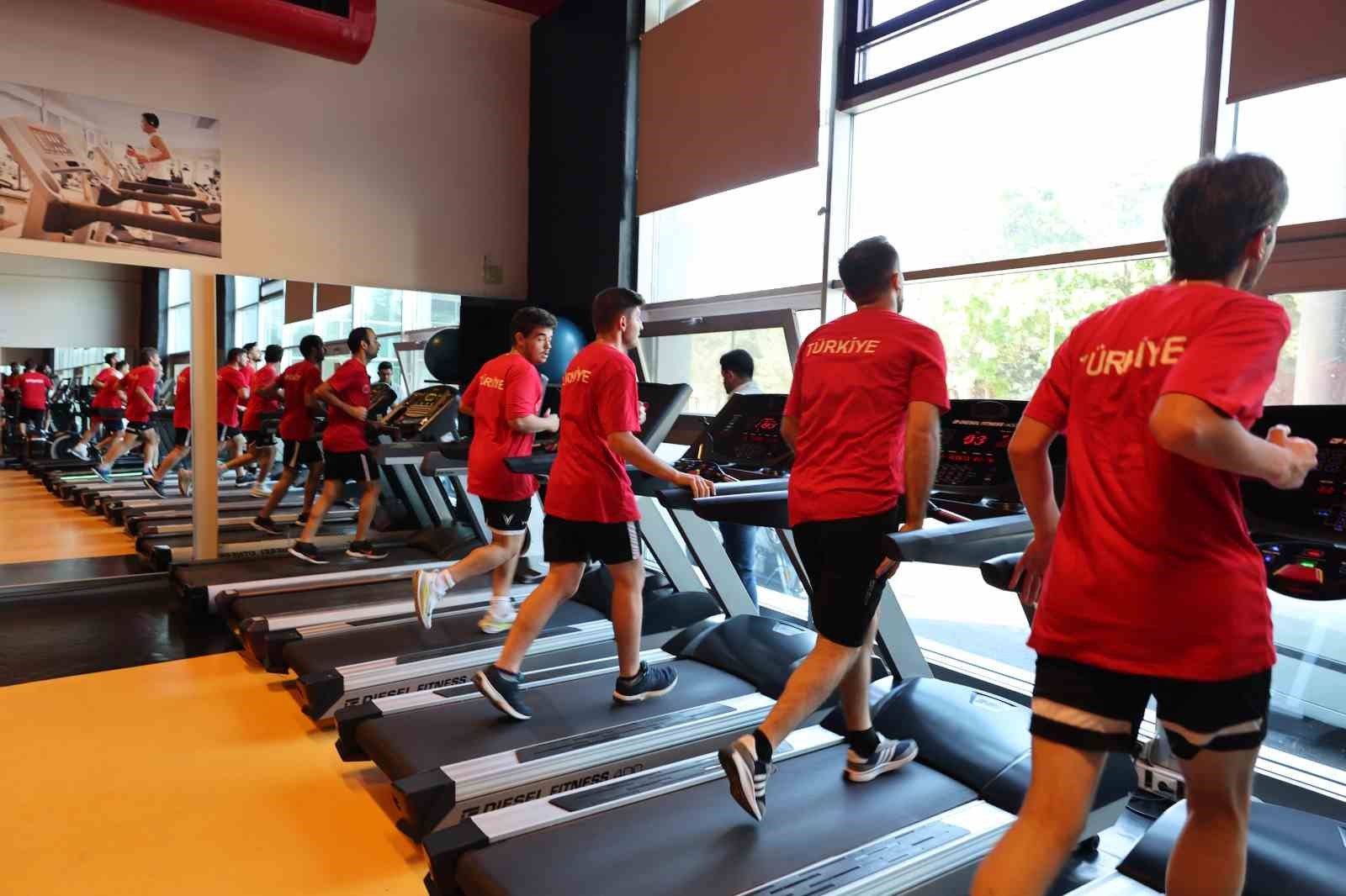 Türkiye’nin engelleri aşan milli gururu, Spor A.Ş. Tesisleri’nde kamp yaptı