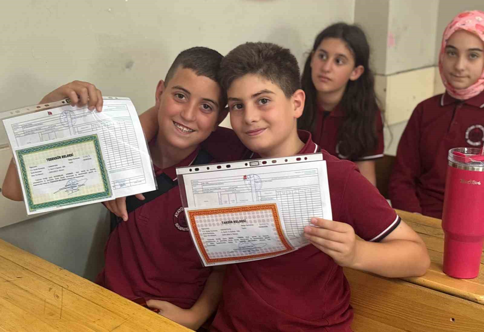 Kırklareli’de 53 bin 822 öğrenci karne heyecanı yaşadı