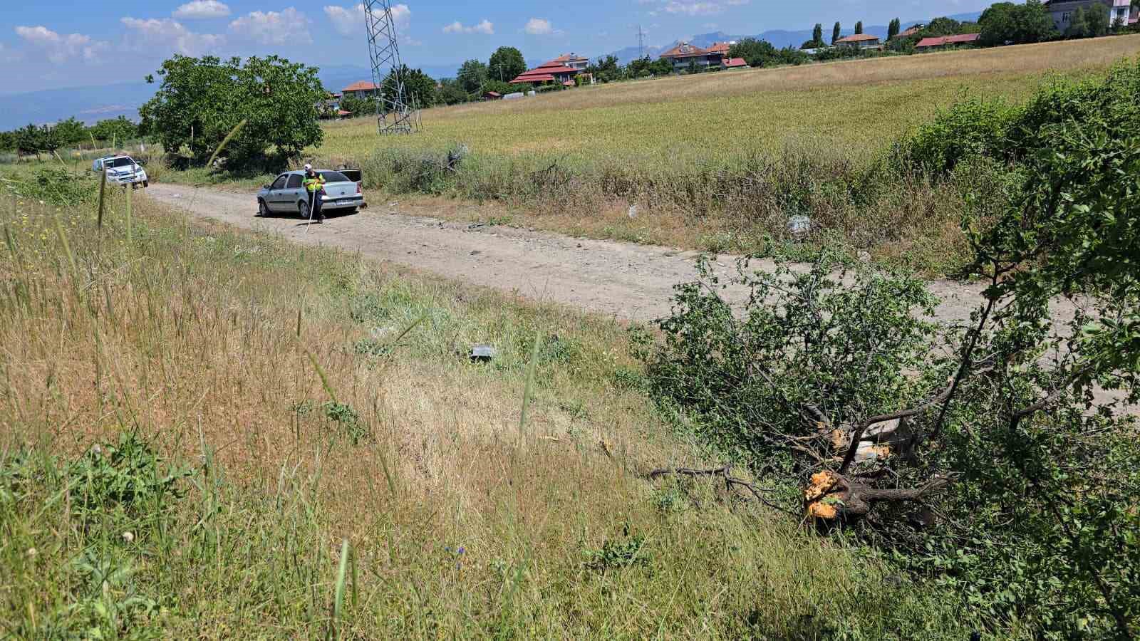 Otomobil şarampole düştü: 3 yaralı