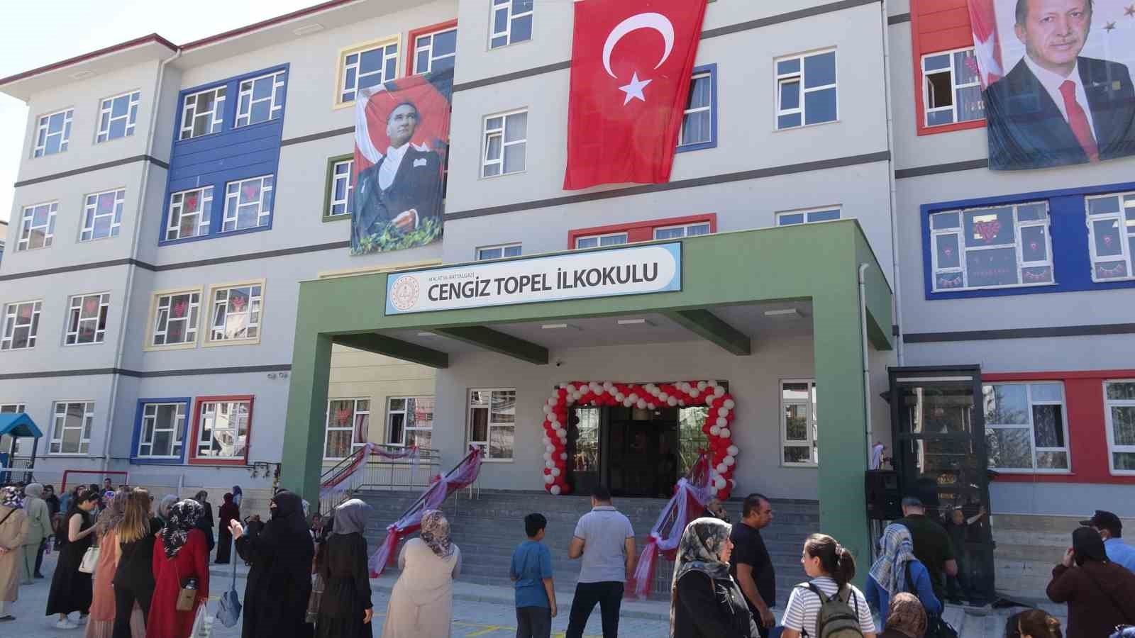 Malatya’da 147 bin 22 öğrenci karne heyecanı yaşadı