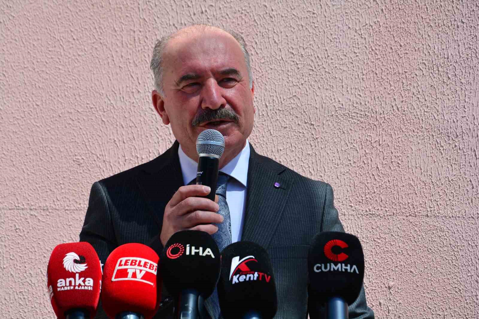 Çorum’da 83 bin 402 öğrenci karne heyecanı yaşadı.