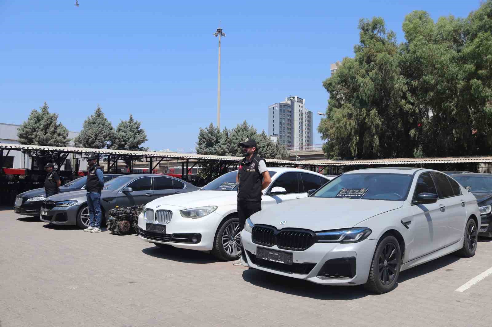 İzmir merkezli 6 ilde lüks araç operasyonu: 30 milyon liralık vurgun