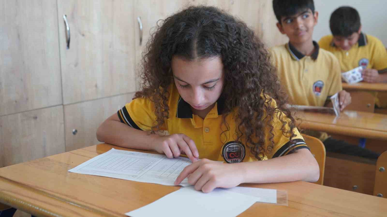Şırnak’ta 152 bin öğrenci karne heyecanı yaşadı