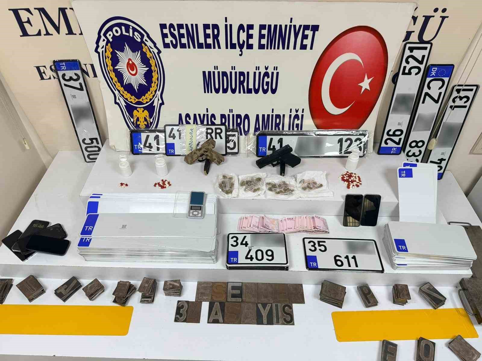 İstanbul’da sahte plaka basımı yapılan adrese operasyon yapıldı: 4 gözaltı