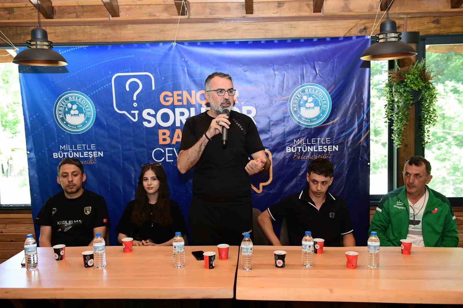 Gençler sordu Başkan Erol cevapladı