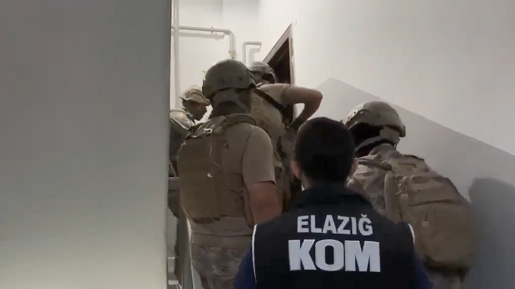 Elazığ merkezli 4 ilde ’Barbaroslar’ suç çetesine operasyon: 29 şüpheli yakalandı