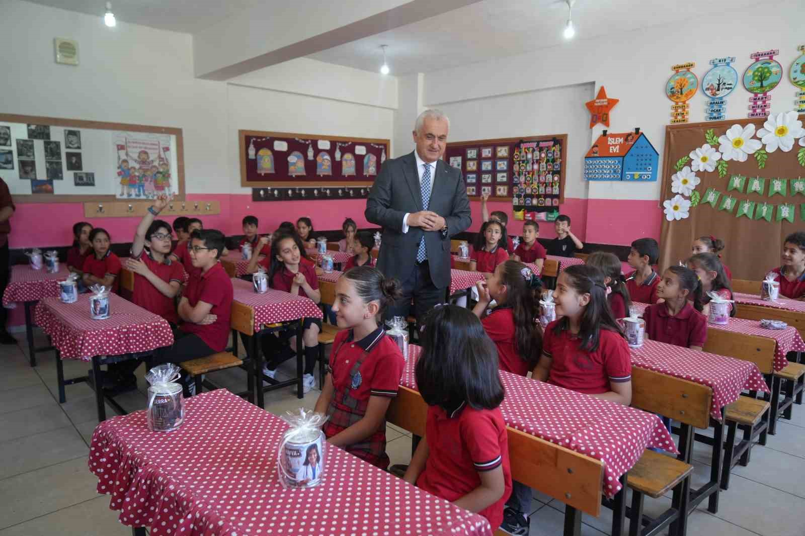 Muş’ta 96 bin 341 öğrenci karne heyecanı yaşadı