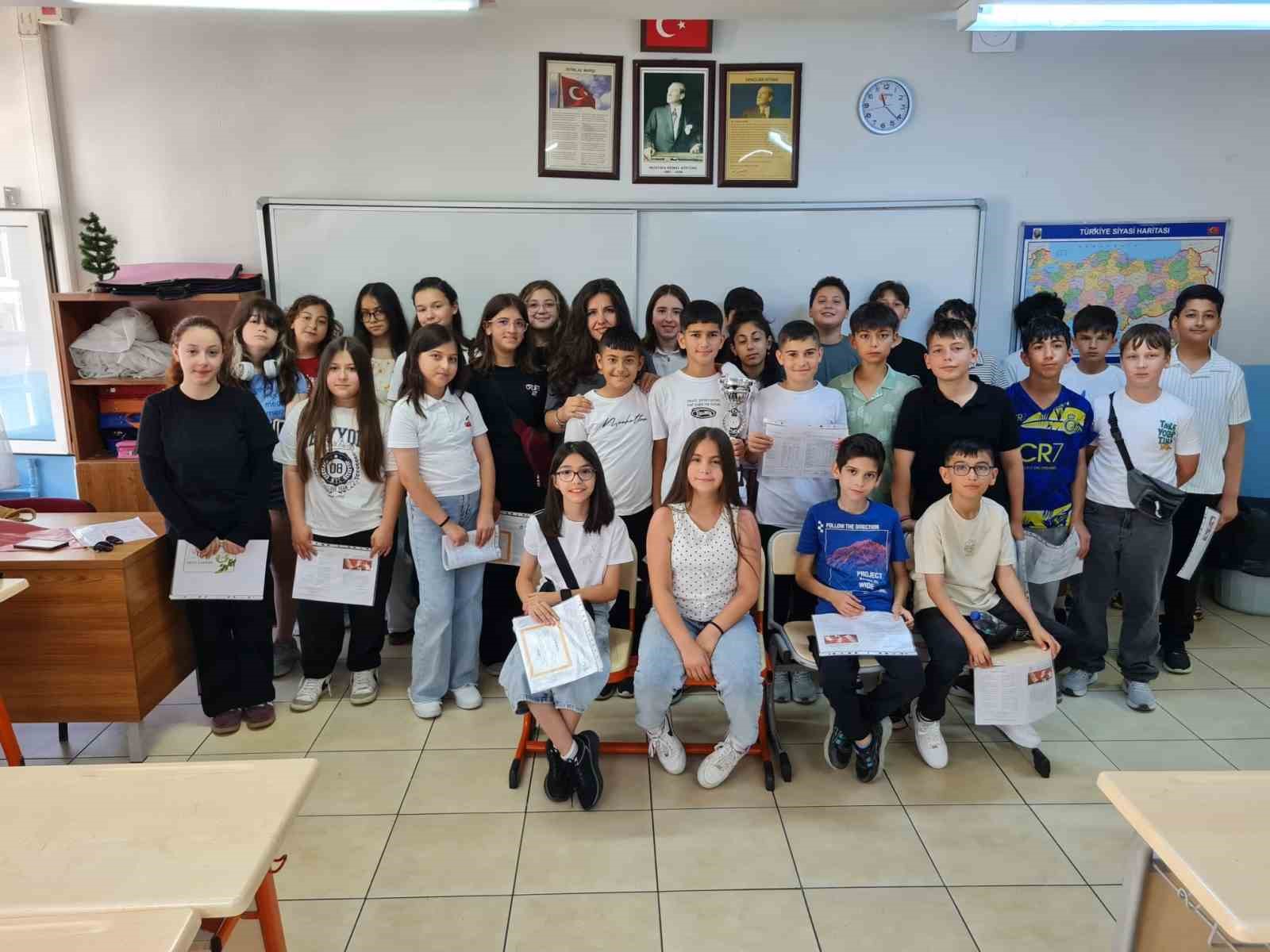 Bilecik’te 38 bin 809 öğrenci karne sevinci yaşadı