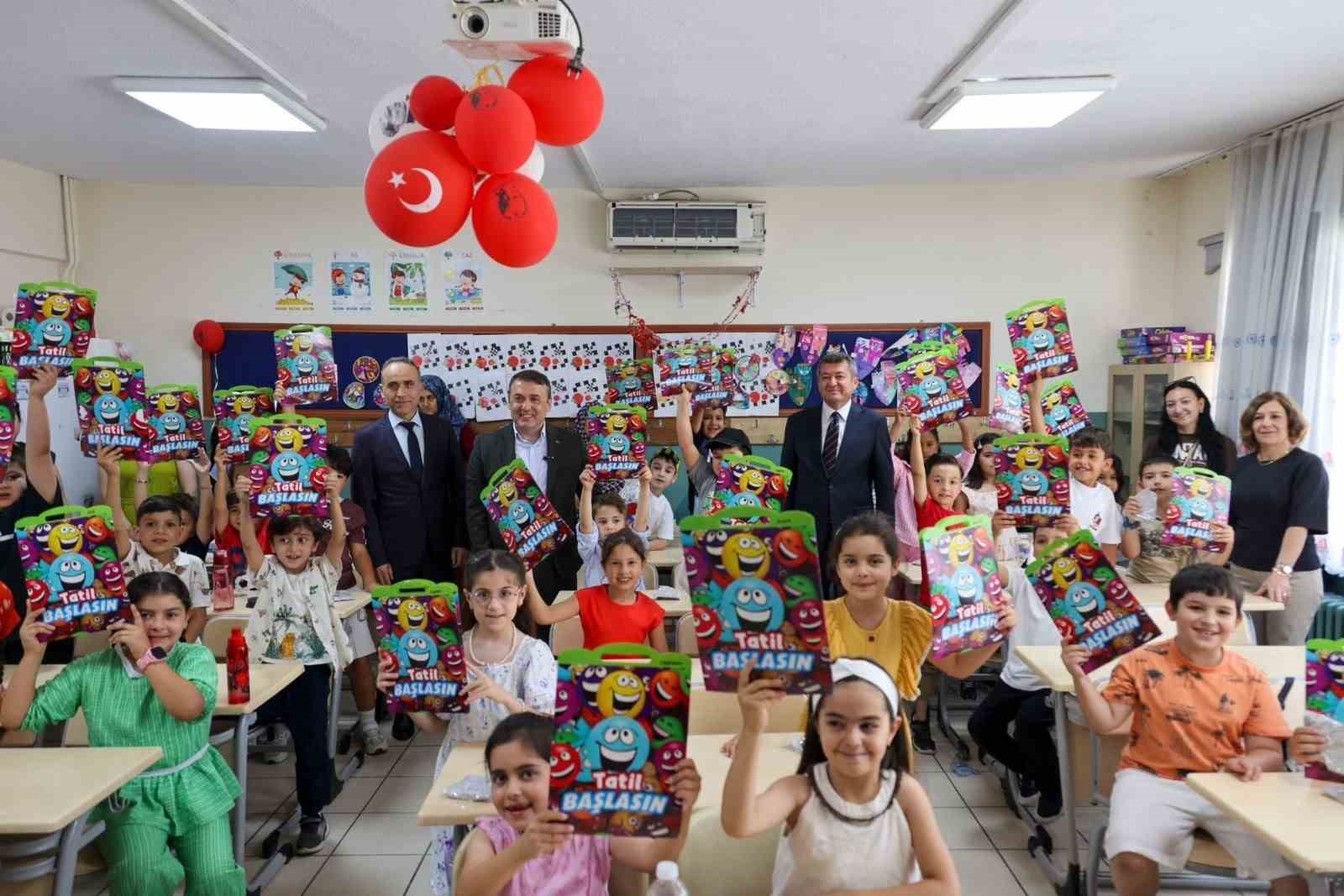 Bilecik’te 38 bin 809 öğrenci karne sevinci yaşadı