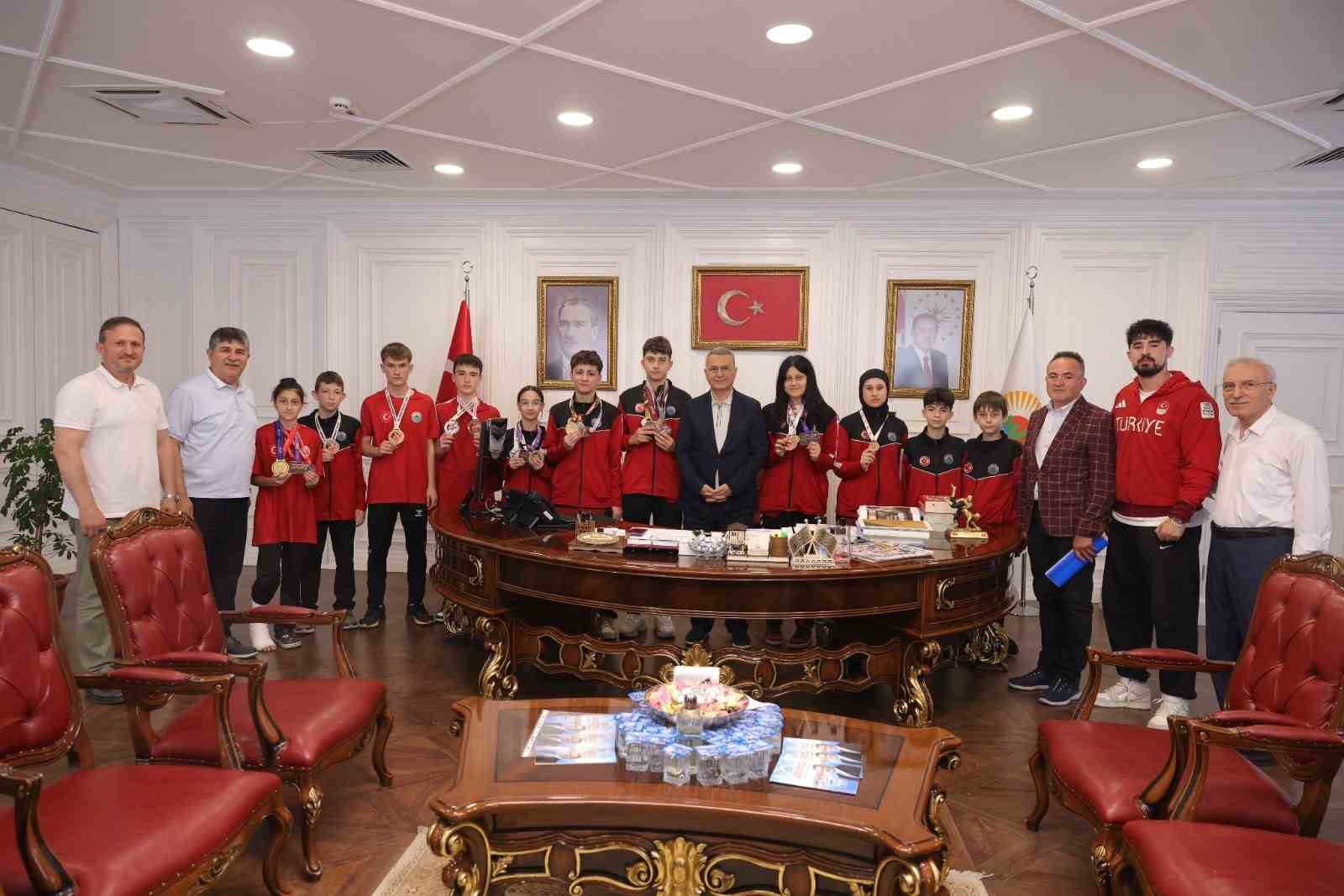 Başkan Kurnaz: "Avrupa üçüncüsü olan sporcumuz bizleri gururlandırdı"