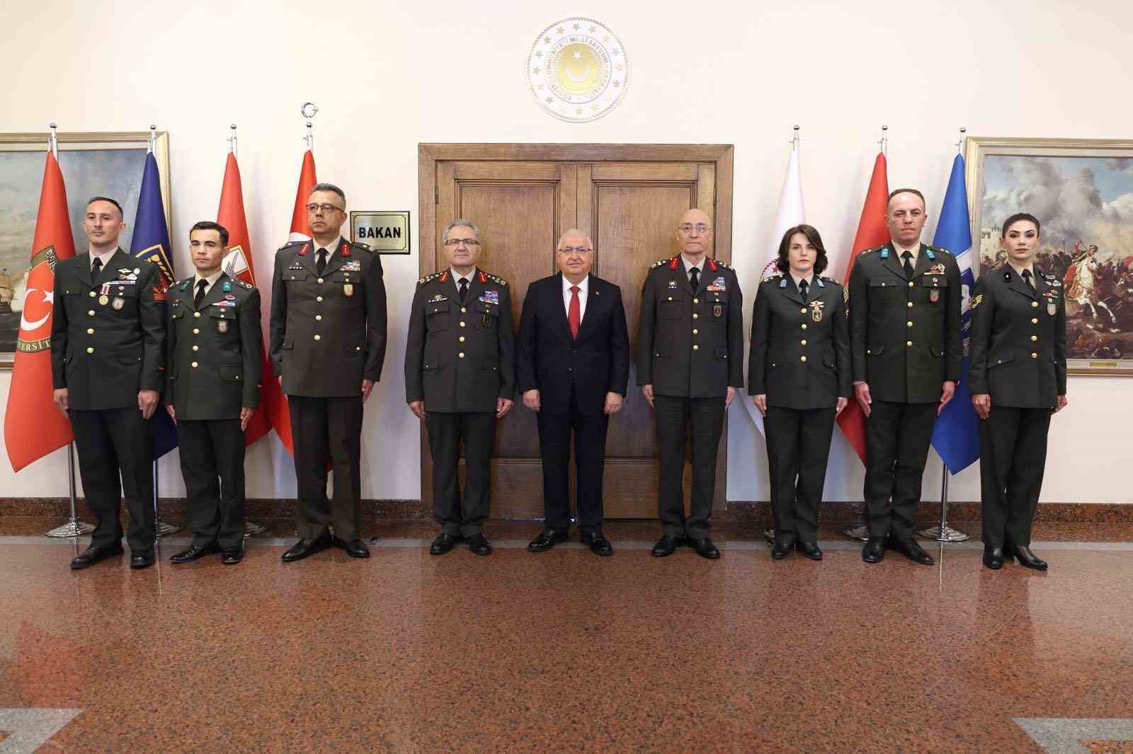 Bakan Güler, Kara Kuvvetleri Komutanı Tokel’i kabul etti