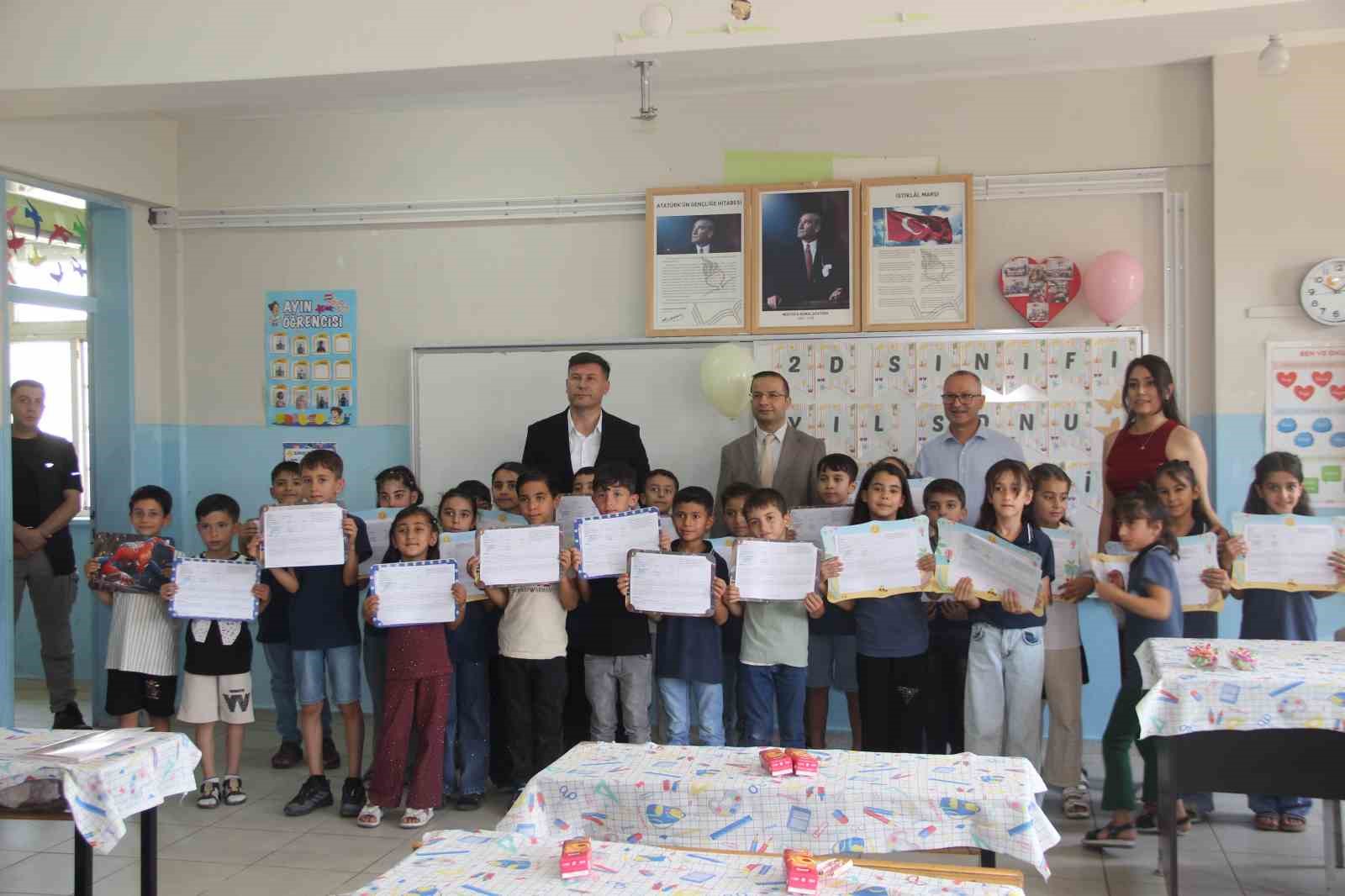 Cizre’de 47 bin öğrenci karne heyecanı yaşadı