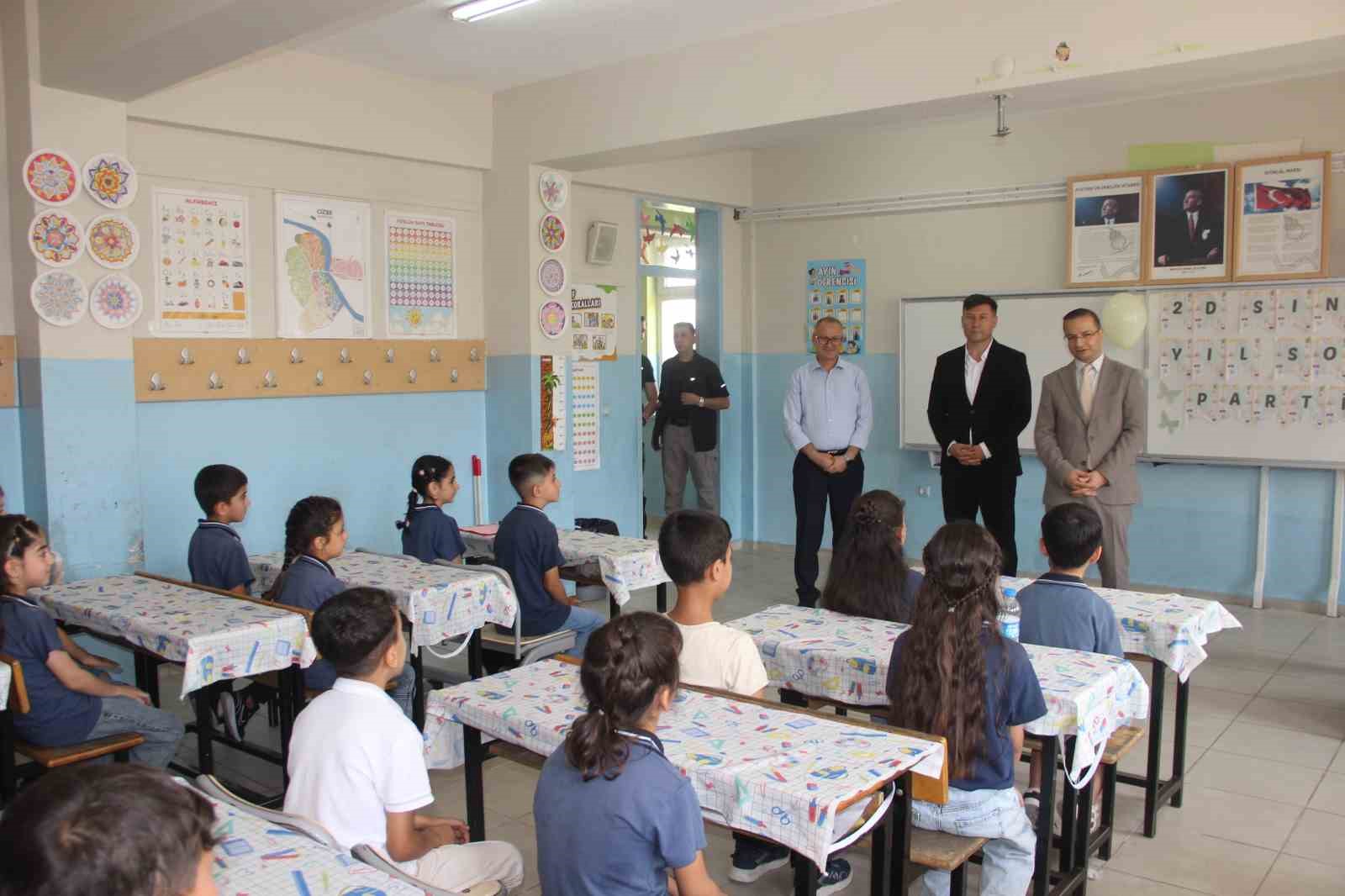 Cizre’de 47 bin öğrenci karne heyecanı yaşadı