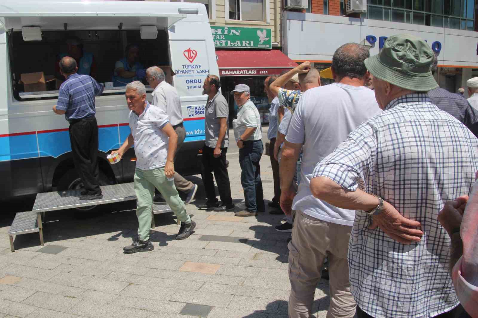 Ordu’da 600 kişiye aşure ikram edildi