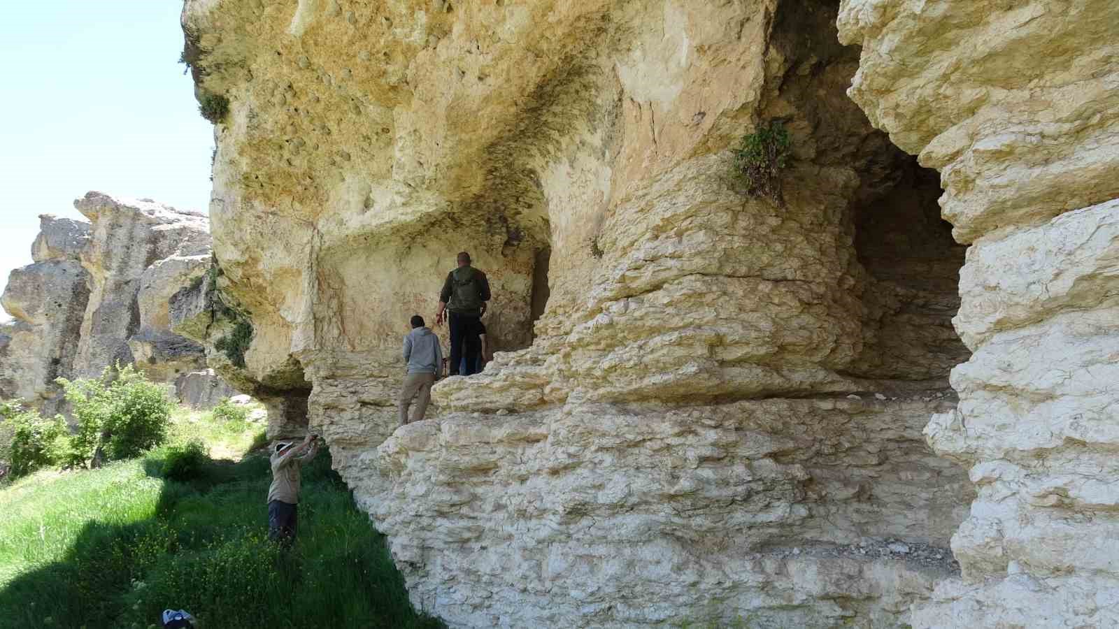 Malatya’da bulunan resimli mağaralar bilimsel kayıt altına alınıyor