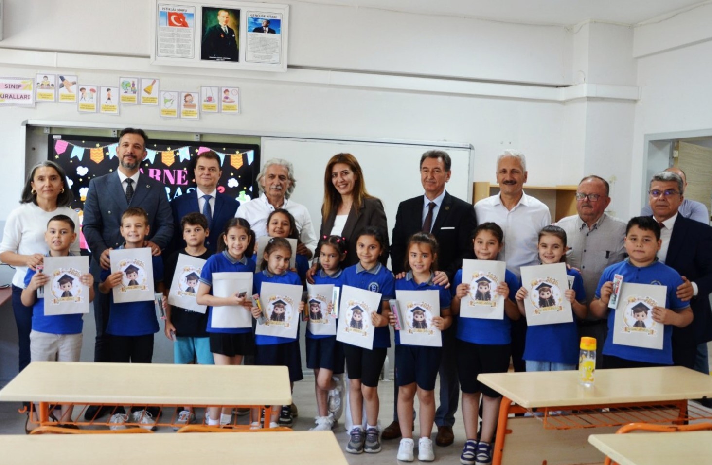Manisa’da 268 bin 553 öğrenci karne heyecanı yaşadı