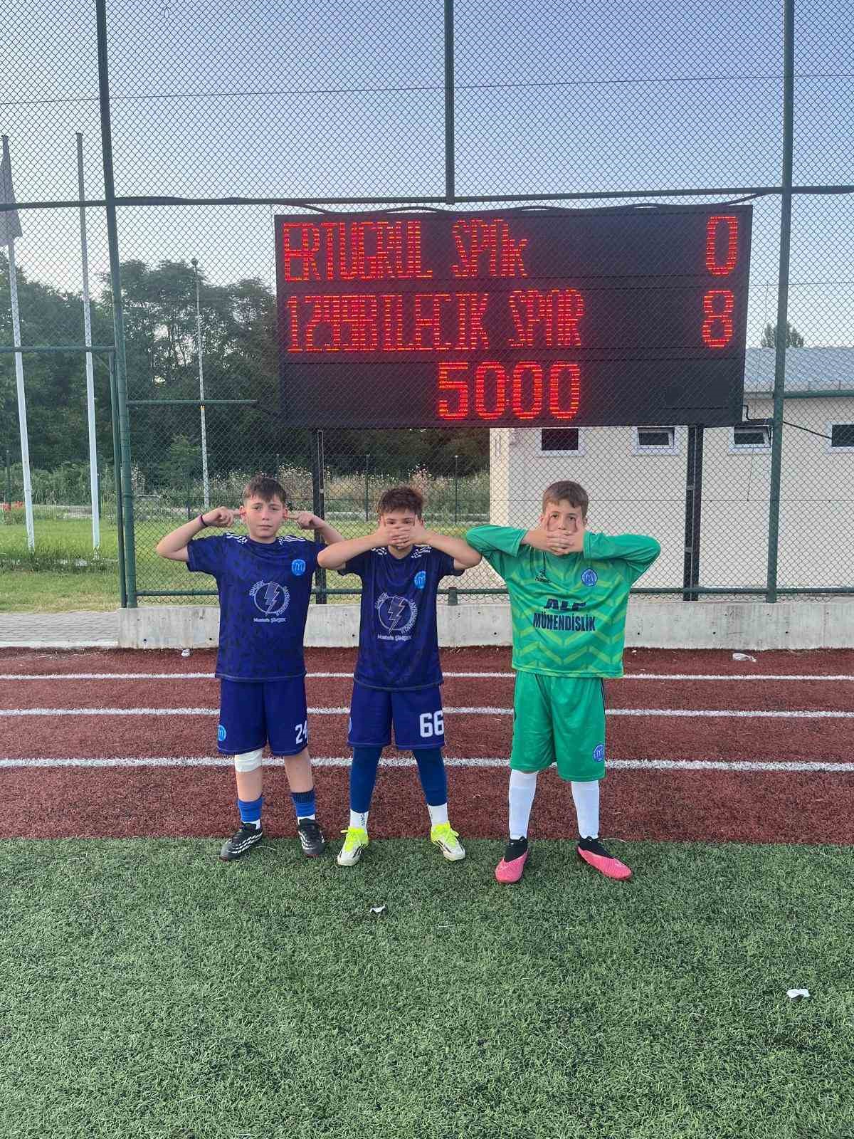 1299 Bilecikspor Kulübü, gol oldu yağdı