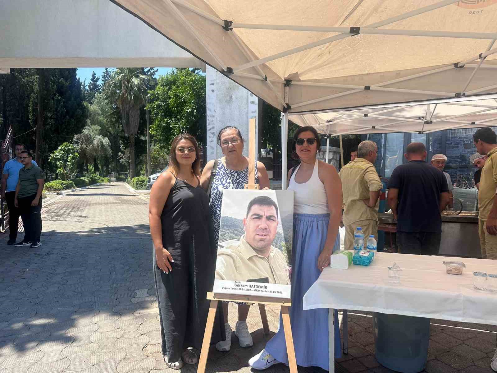 Marmaris’te orman şehitleri dualarla anıldı
